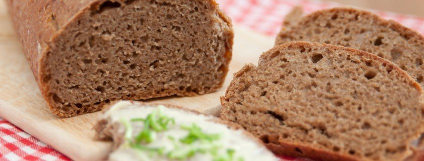 Wie bleiben Brot und Brötchen länger frisch?