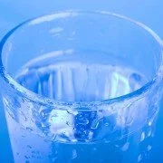 Wie viel Wasser täglich ist gesund?
