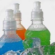 Isotonische Getränke: Sinnvoll oder sinnleer? Isotonische Getränke: Sinnvoll oder sinnleer?