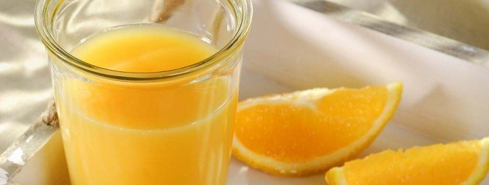 Orangensaft am Morgen entsäuert den Körper
