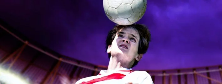 Lösen Kopfbälle bei Fußballern Hirnschäden aus?