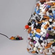 Der Einfluss der Pharmaindustrie auf unsere Medikamente