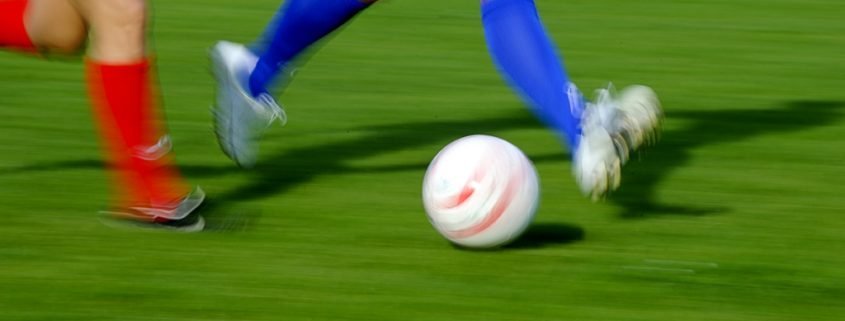 Spucken bei Fußballspielen – medizinisch wertvoll oder Mythos?