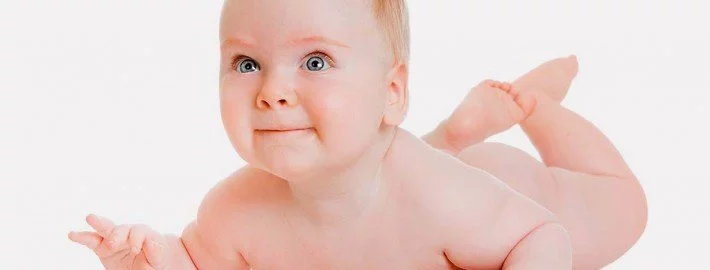 Studie zeigt: Streiten & Lieben lernen Babys sofort